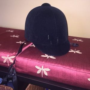 International English riding show helmet