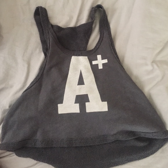 Gray graphic tee
