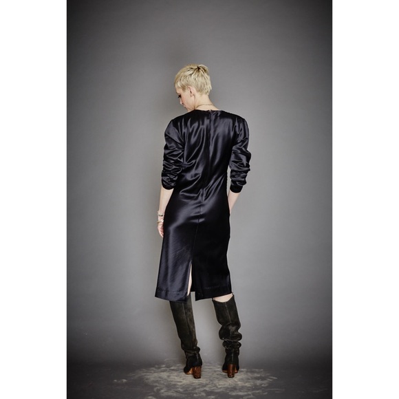 HP💋 8/28/16💋VINTAGE KRIZIA BLACK SILK LBD ❤️ - Picture 2 of 2