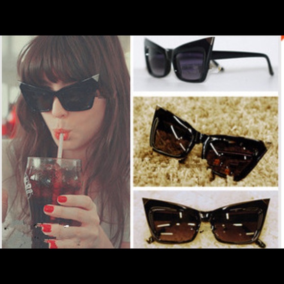 Accessories - NWOT Cat eye Sunglasses