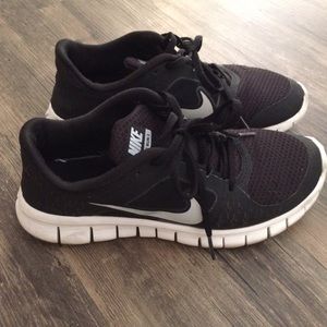 Nike free run 3 will reduce for 1.99 shipping