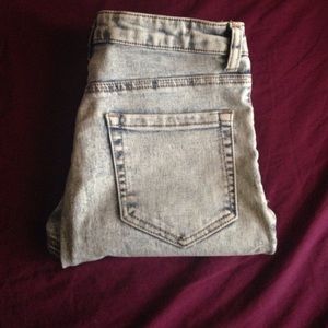 Acid washed jeans