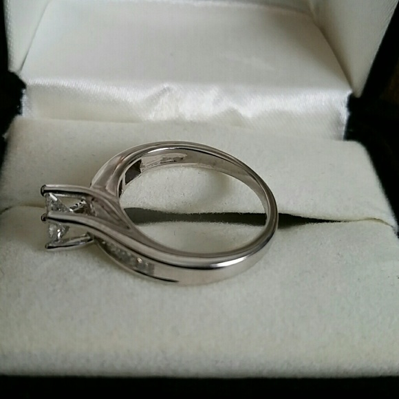 Engagement Ring - Picture 3 of 3