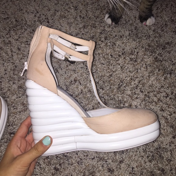 Worn ones Jeffrey Campbell ! ONE OF A KIND✨💗😘 - Picture 2 of 4