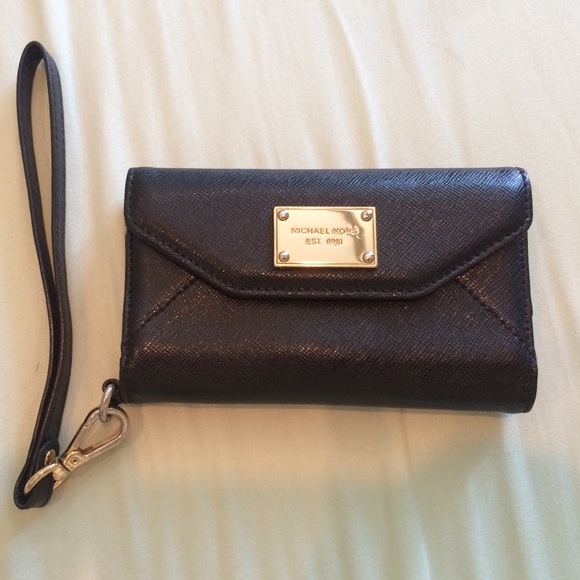 Michael Kors iPhone wristlet great condition!!