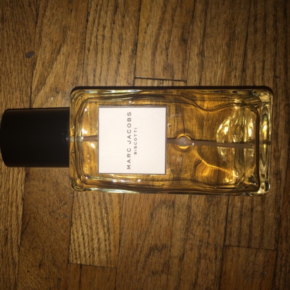 Marc Jacobs Biscotti Perfume