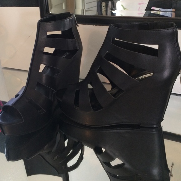 BCBG black leather wedges. NEVER WORN