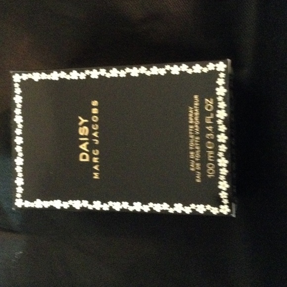 Brand New Marc Jacobs Daisy Perfume - Picture 1 of 4