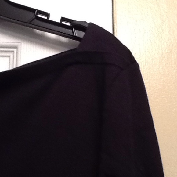 Basic black top - Picture 2 of 2