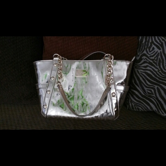 Authentic Michael Kors Purse, Wallet & Watch main image 4