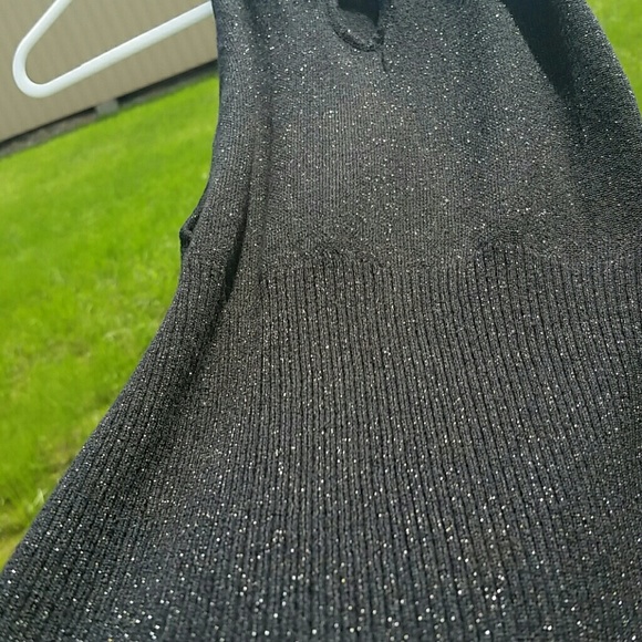 ***SOLD***Top - Picture 3 of 3