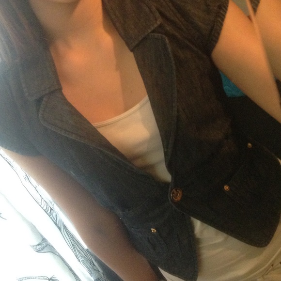 GUESS DENIM VEST😍🙌