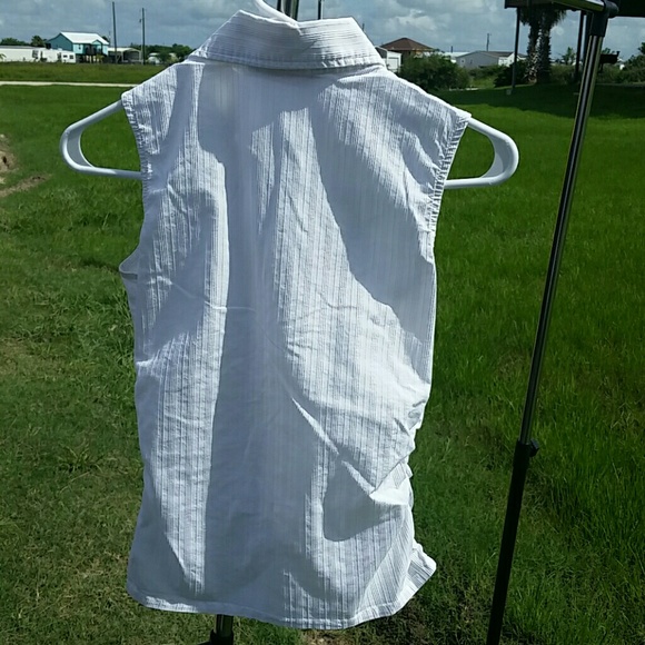 Top - Picture 2 of 3