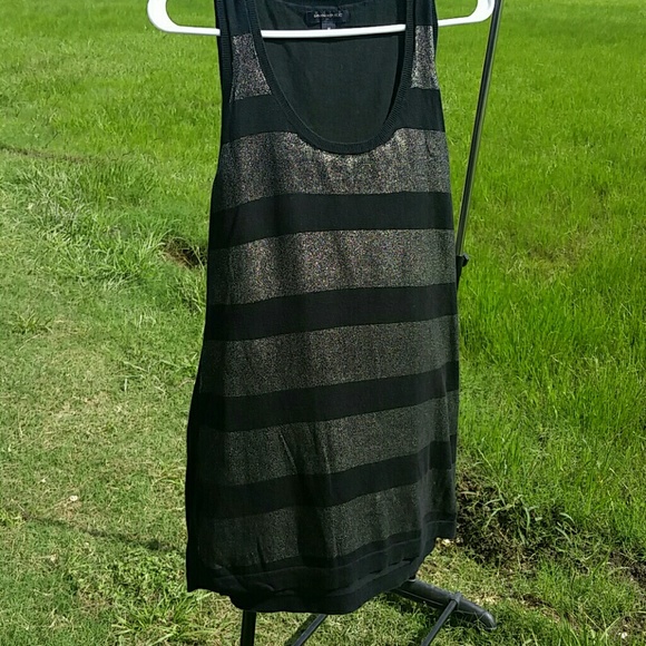 ***SOLD***Banana Republic top - Picture 1 of 2