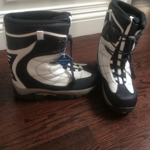 bass waterproof shoes