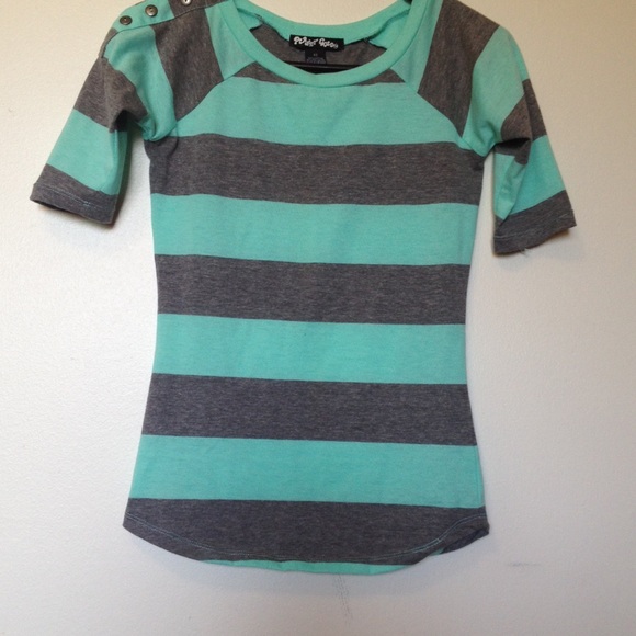 NWT Boat Nevk Cyan Pullover Top