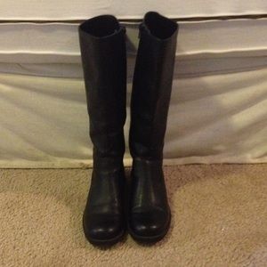 black tall heel boots