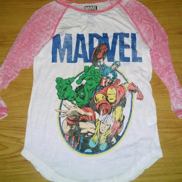 Quarter length Marvel shirt