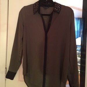 Long sleeve olive rock & republic top
