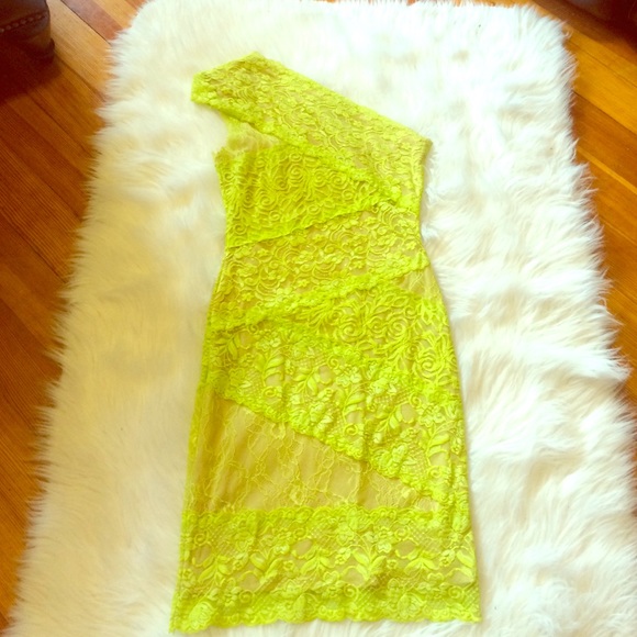 Bebe neon green lace dress sz XS