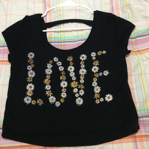 Black crop top!
