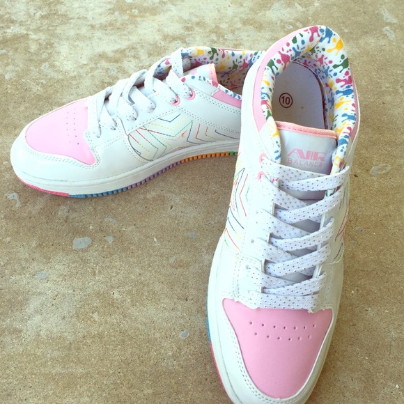 Sz 10 Air Balance Walking Shoes! Super Cute colors