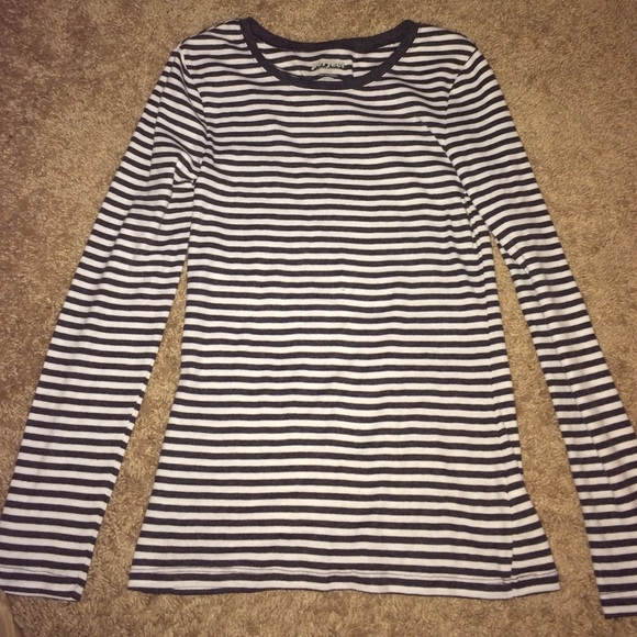 Gray and white striped long sleeve - Picture 1 of 3