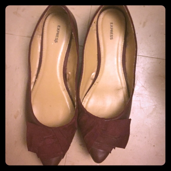 Burgundy flats with a bow