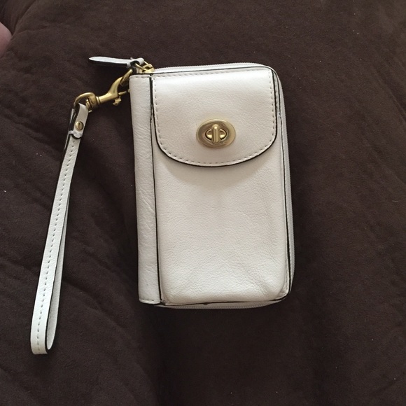 Coach Legacy White Leather Smartphone Wristlet