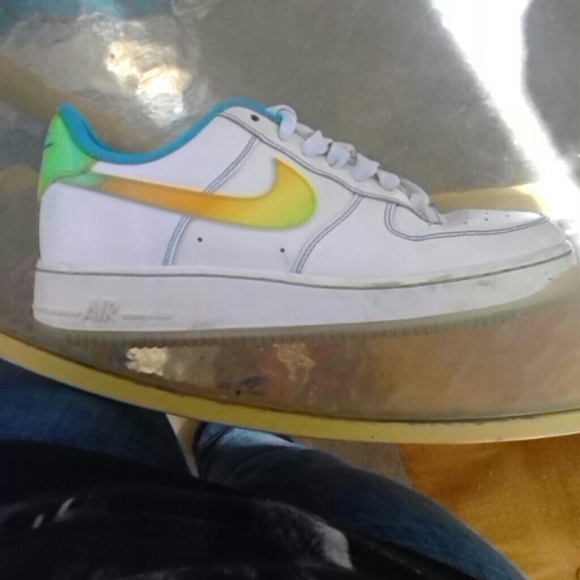 Nike Airs - Picture 2 of 2