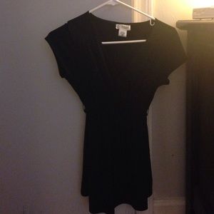 Motherhood maternity black shirt.small