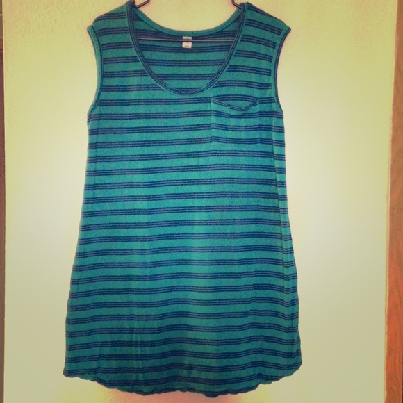 Sleeveless T-shirt dress with pocket.