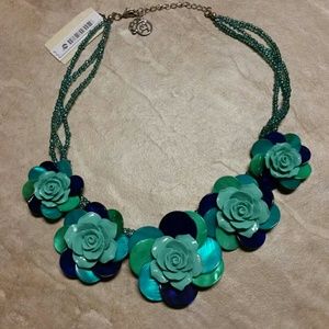 SALE!!!   Beautiful flower necklace