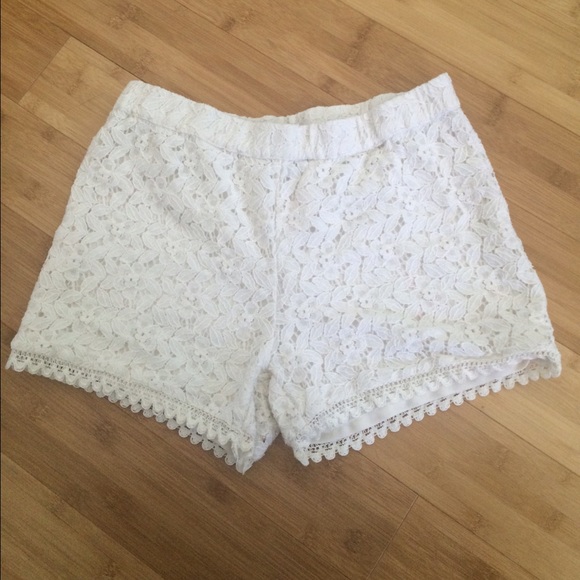 H&M Floral laced shorts