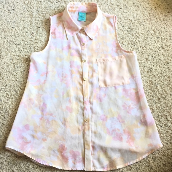 H.I.P. Sleeveless Shirt size S.