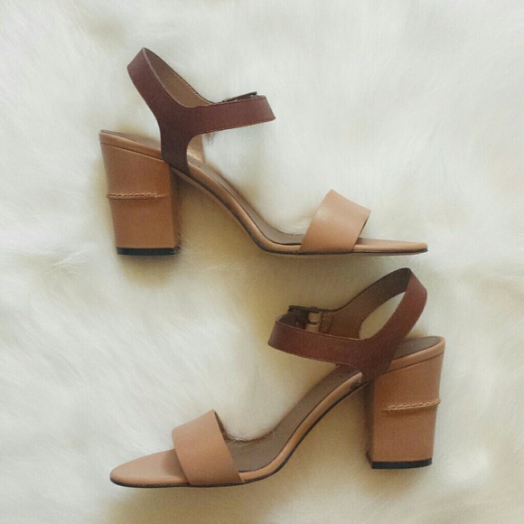 SALE! Nuetral Block Heel Sandal - Picture 2 of 4