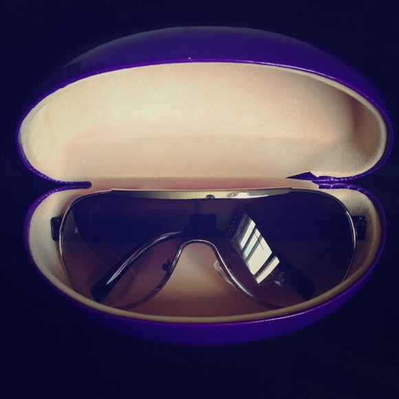FREE sunglasses w/ case