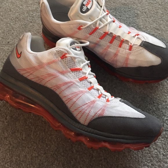 SOLD Mens Nike air max