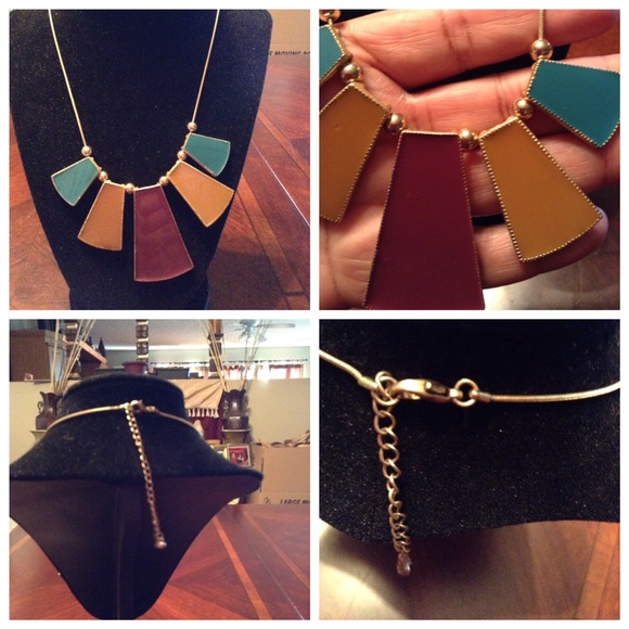 Beautiful Multi-Color Necklace - Picture 2 of 2