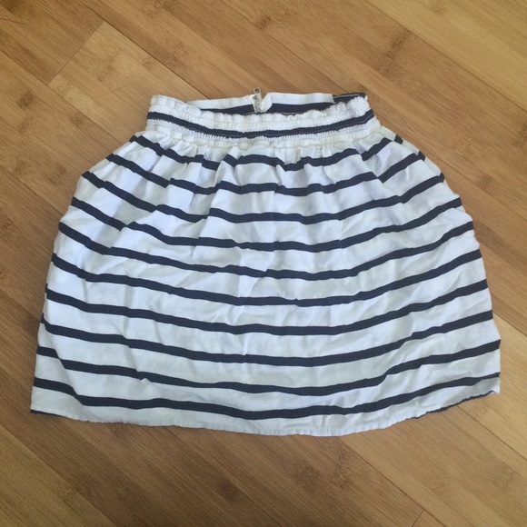 Striped mini skirt