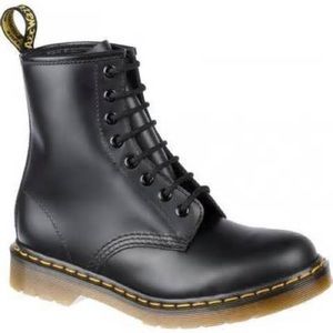 Black 8 eye Dr. Marten boots