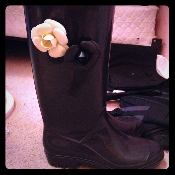 Rain boots
