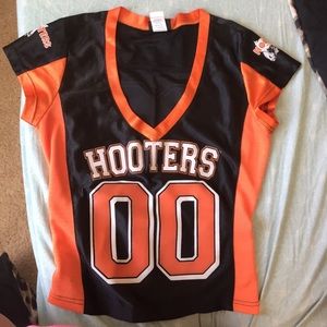 Black hooters jersey