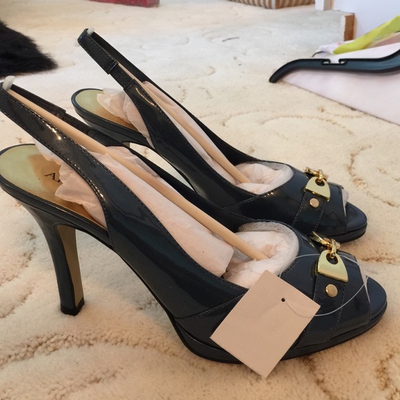 Ladies Anne Klein shoes brand new