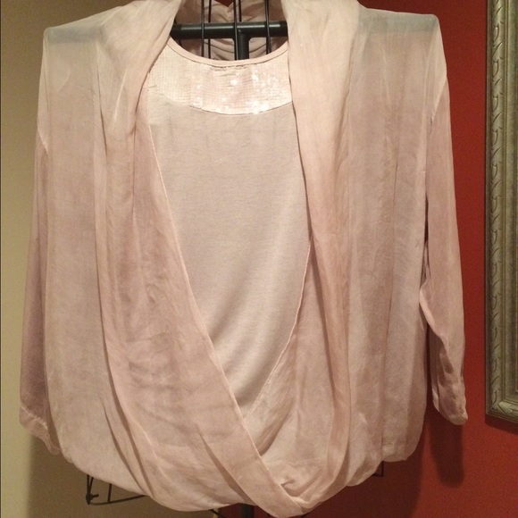 ⛔️GONE⛔️Piazza Roma Silk Shirt🌺 - Picture 4 of 4