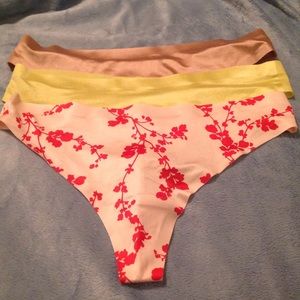 3 pairs of No Show Thongs