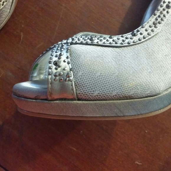 High heels - Picture 4 of 4