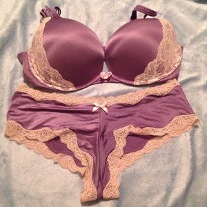 VS Gorgeous plum bra set 💜💜