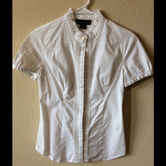 White blouse - Picture 1 of 1