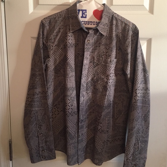 Fresh 1901 Button Up - Picture 1 of 4